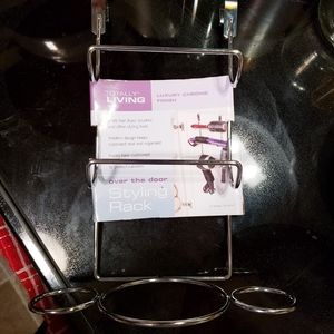 Totally living hanging styling rack